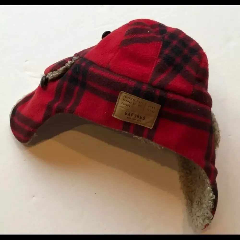 Gap Kids S/M Red & Black Plaid Super Soft Fleece Bomber‎ Hat